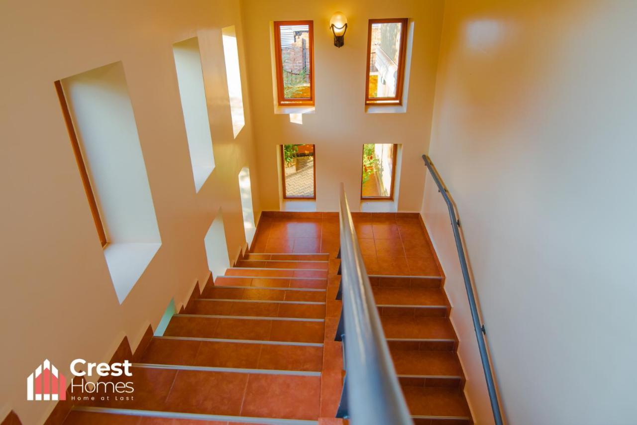 Crest Homes Uganda Kitende Exteriér fotografie