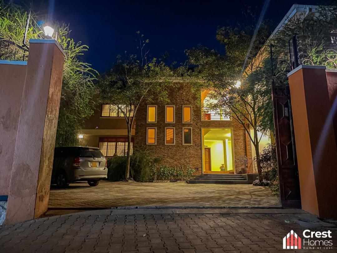 Crest Homes Uganda Kitende Exteriér fotografie